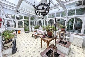 2a Preston Park Avenue